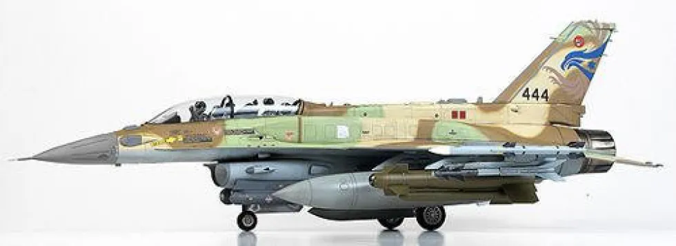 Academy 1/32 Lockheed Martin F-16I SUFA