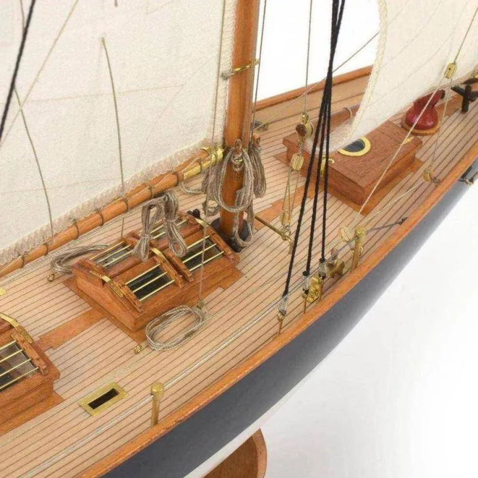 Artesania Latina 1/28 Pen Duick Wooden Model Kit