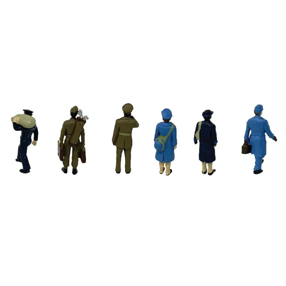 Bachmann Embarking Service Personnel