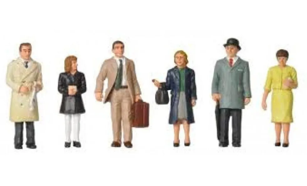 Bachmann 1960/70s Standing Station Passengers Set 6 Figures