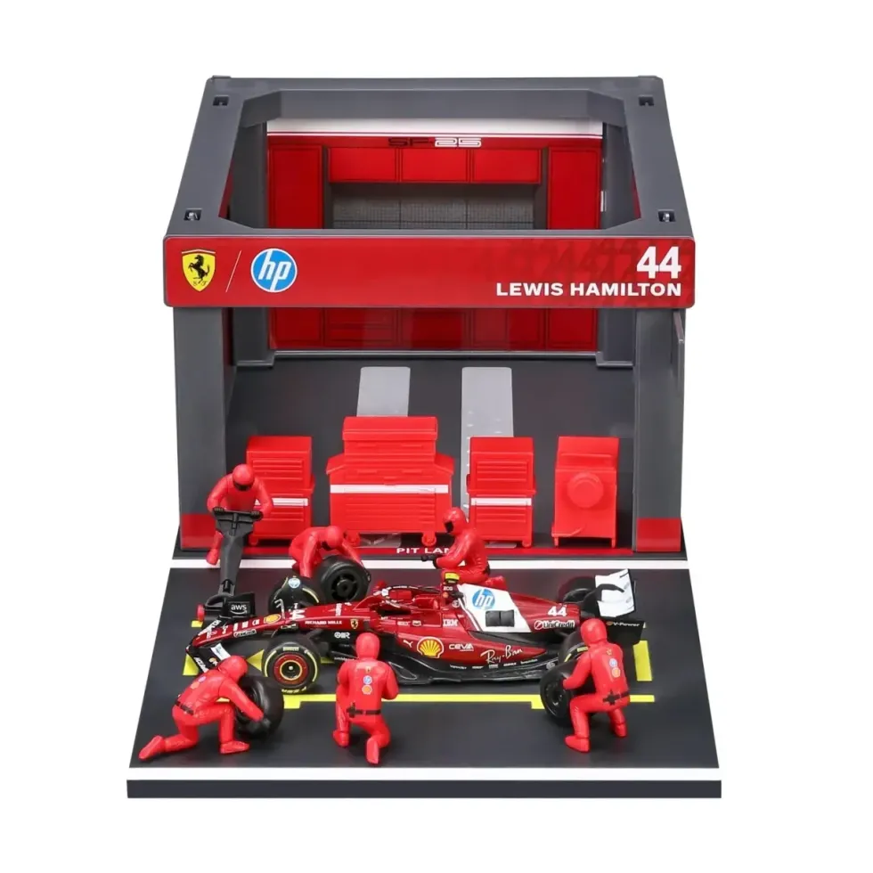 Burago 1/43 F1 Ferrari SF-25 2025 Pit Pass Diorama - Lewis Hamilton