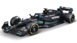 Burago 1/24 F1 Mercedes AMG W14 With Helmet Russell Diecast Model