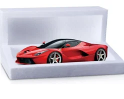 Burago 1/18 LaFerrari Red Diecast Model