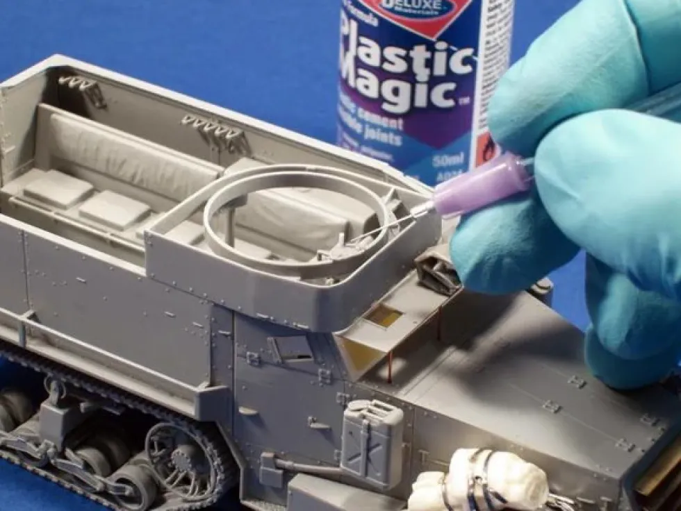 Deluxe Materials Pin Flow Adhesive Applicator