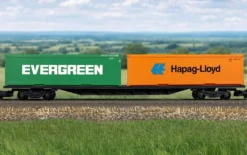 Hornby RailRoad: BR FFA Container Wagon with 30' Containers