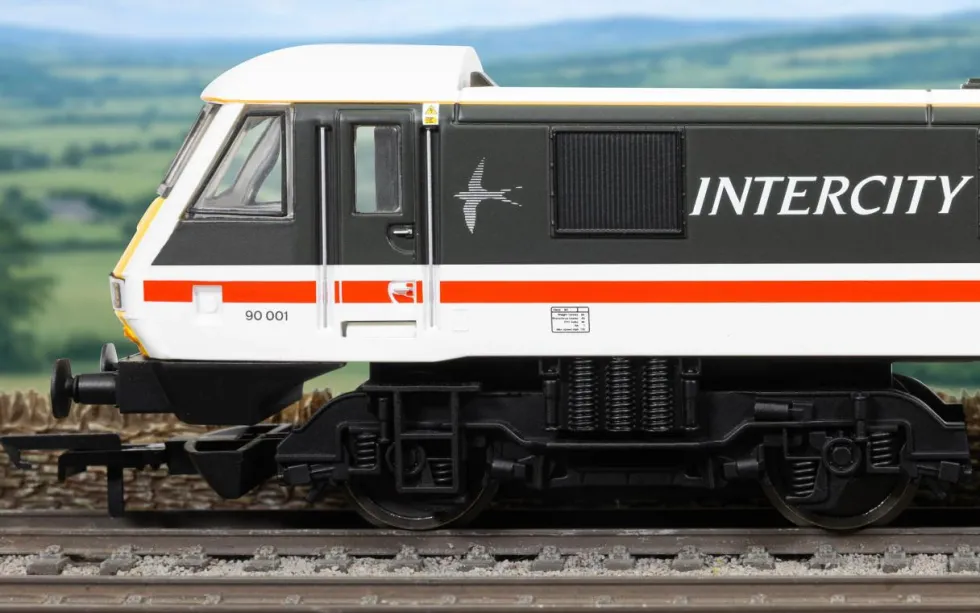 Hornby RailRoad: BR - Intercity Class 90 - 'Royal Scot' 90001