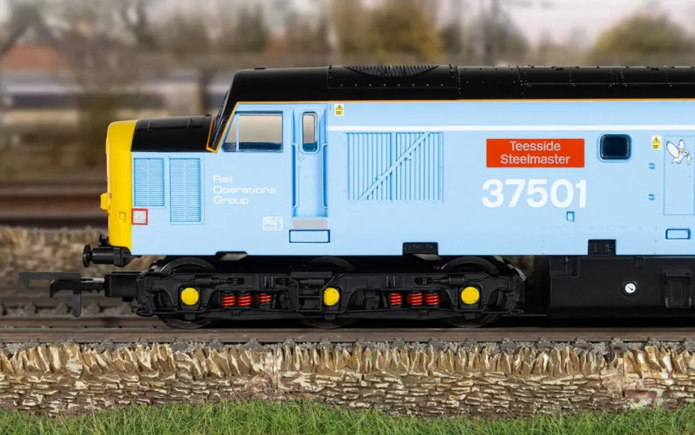 Hornby RailRoad: Class 37 37501 Teesside Steelmaster - British Steel