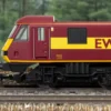 Hornby RailRoad: EWS - Class 90 - 'Collingwood' 90020