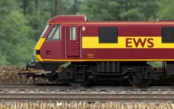 Hornby RailRoad: EWS - Class 90 - 'Collingwood' 90020