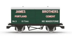 Hornby Railways OO Gauge - RailRoad - James Brothers Vent Van