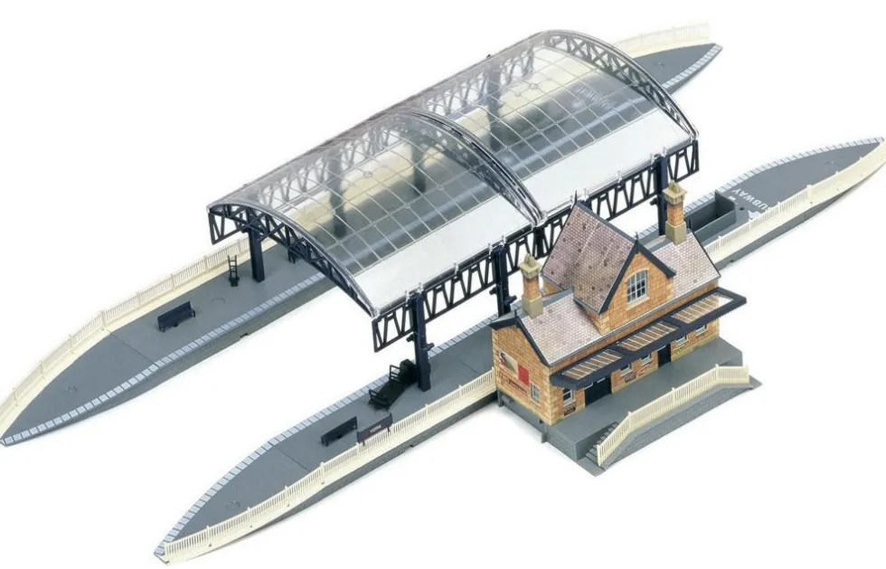 Hornby Railways Station Terminus