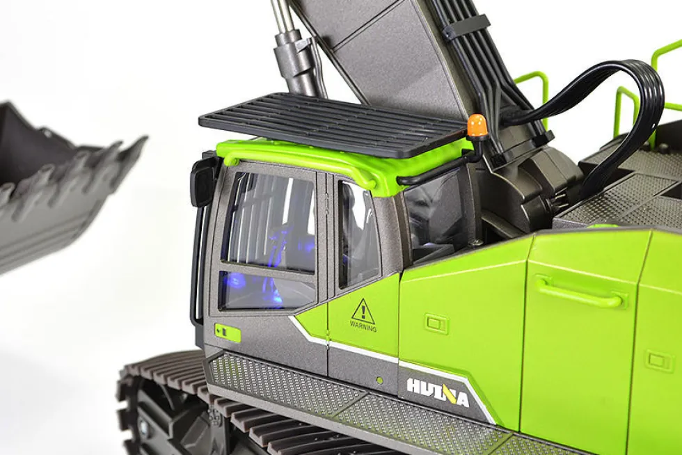 HuiNa RC 1/14 2.4G Diecast 22CH Hi-Torque Excavator RTR