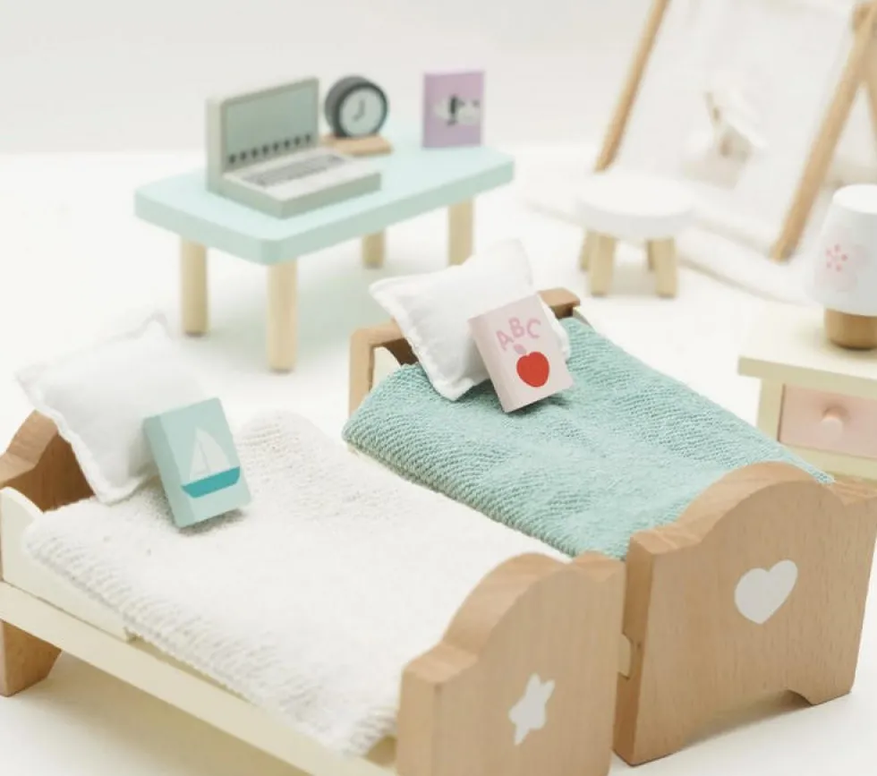 Le Toy Van Daisylane Children's Bedroom Dolls House Furniture