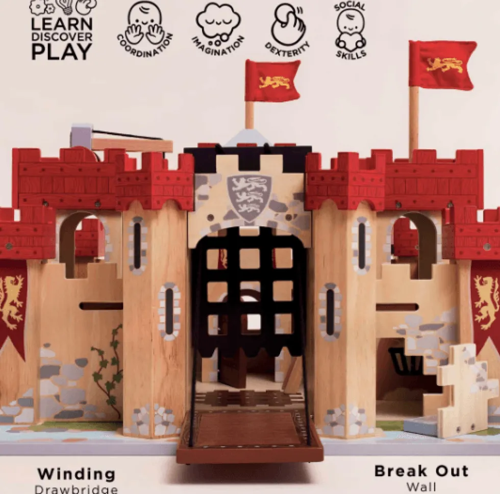 Le Toy Van Lion Heart Wooden Toy Castle