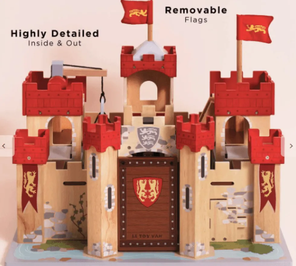 Le Toy Van Lion Heart Wooden Toy Castle