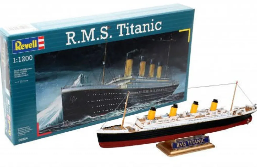 Revell 1/1200 RMS Titanic