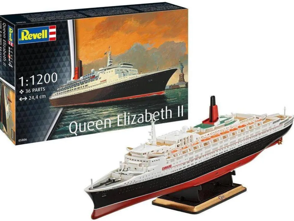 Revell 1/1200 Queen Elizabeth 2 (QE2)