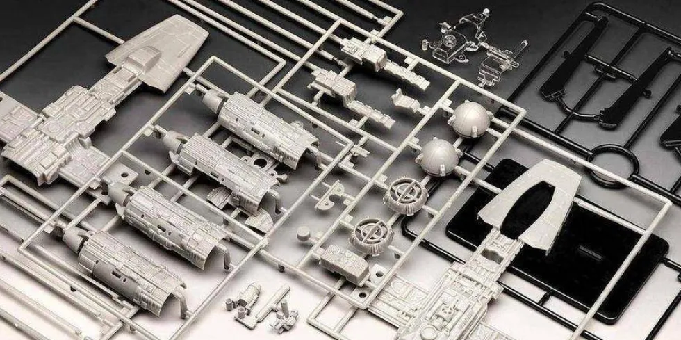 Revell 1/72 Star Wars Y-Wing Fighter Bomber Gift Set