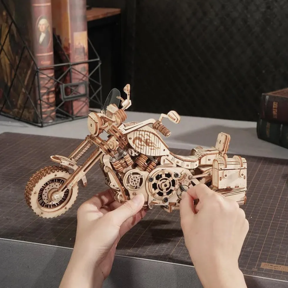 Rokr Cruiser Motorcycle 3D Wooden Puzzle Model Kit