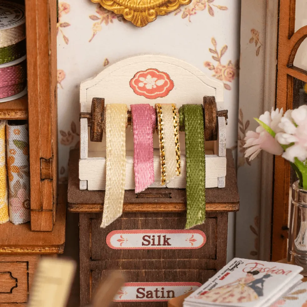 Rolife Elsa's Tailoring Wooden Diorama Kit