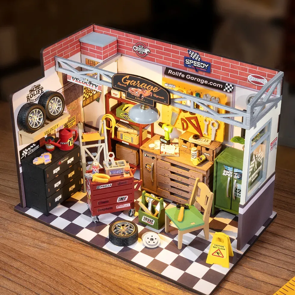 Rolife Garage Workshop Wooden Diorama Kit