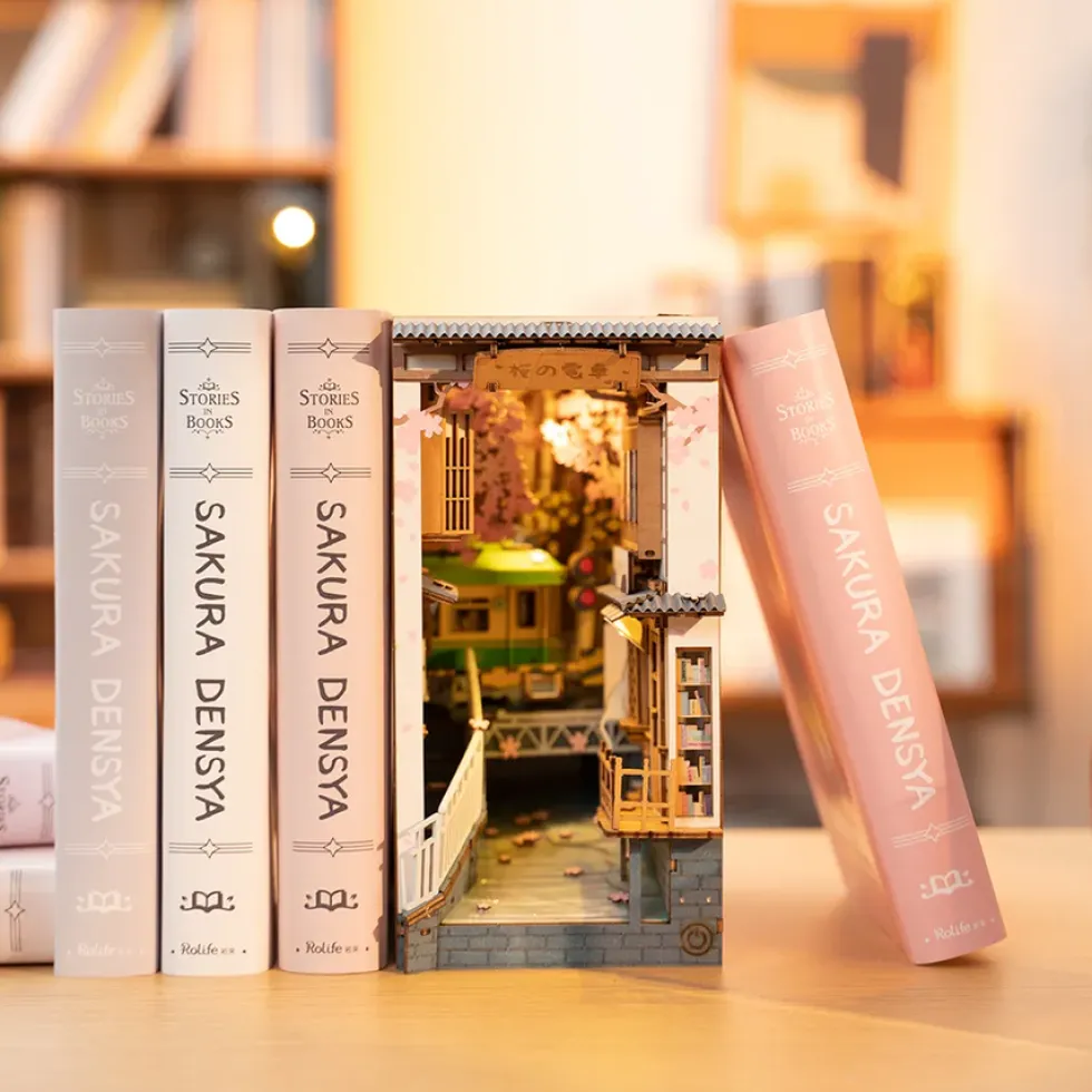 Rolife Sakura Densya 3D Creative Bookend