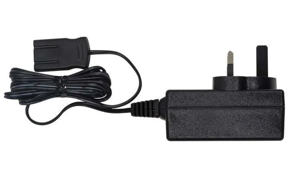 Scalextric Multi Purpose Analogue Transformer 15V 1.2A UK Plug