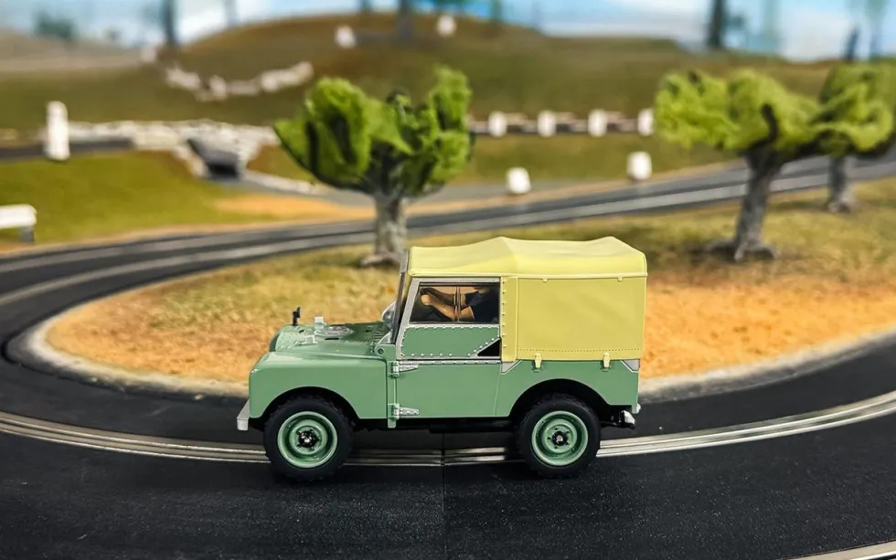Scalextric Slot Car - Land Rover Series 1 - HUE166
