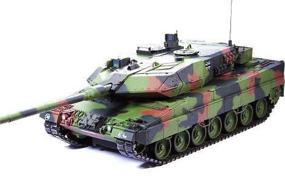 Tamiya RC 1/16 Leopard 2A6 Full Option (Green) Expert Built RTR