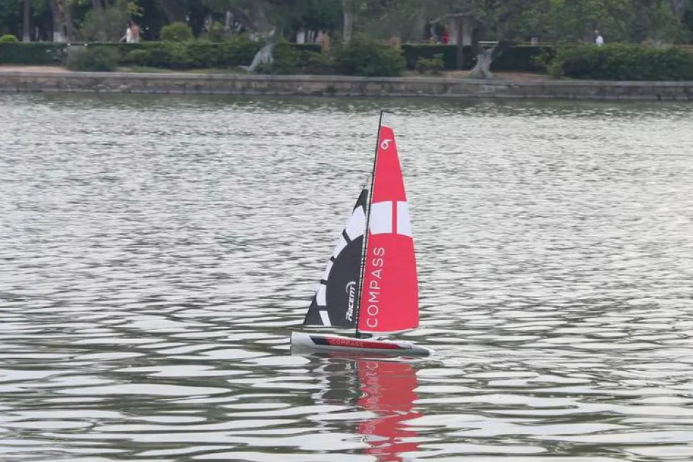 Volantex Compass 650mm RTR Remote Control Sail Boat